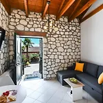 Ninemia Homes 1 By Imagine Lefkáda